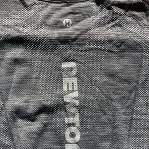 Newton Running metal  tech shirt by Lululemon. Men’s size M.